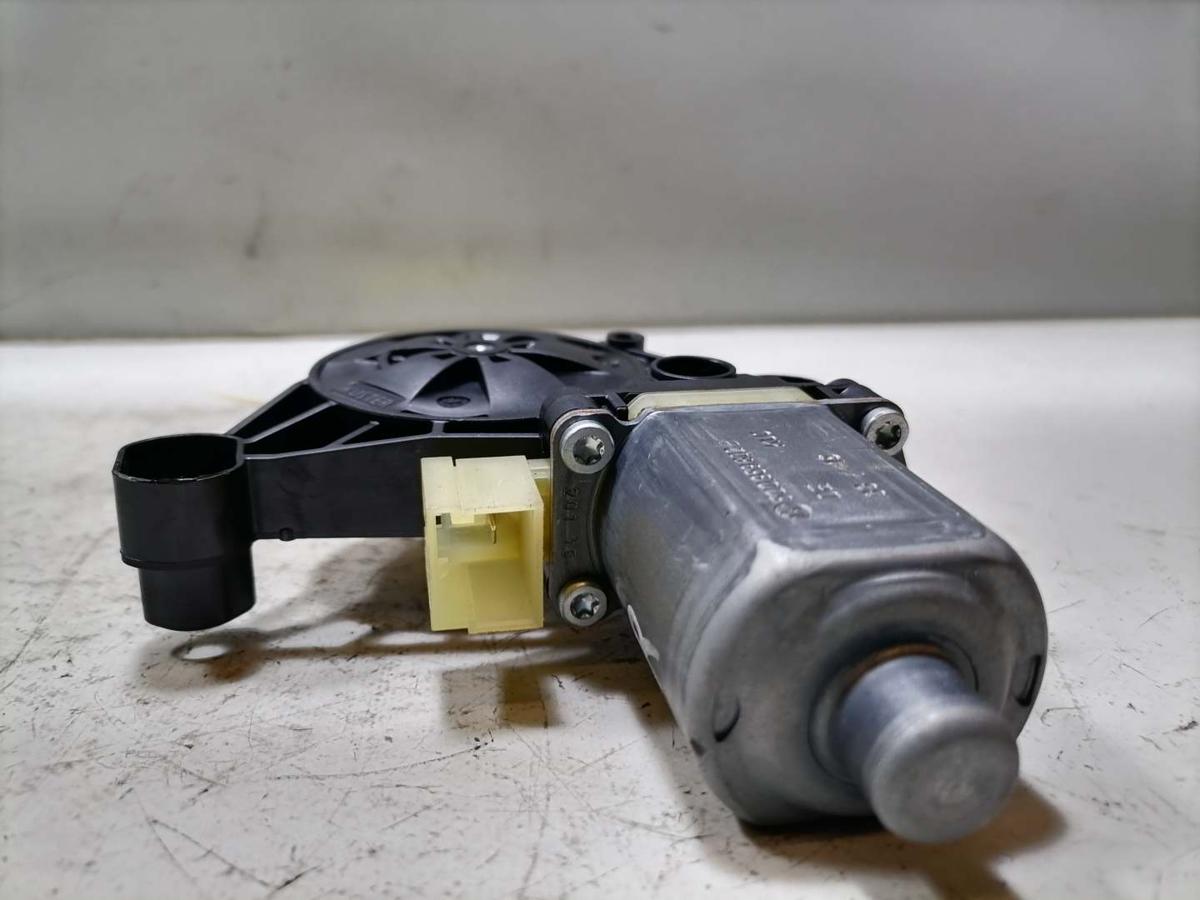 Seat Leon 5F original Fensterhebermotor vorn rechts Bj.2015